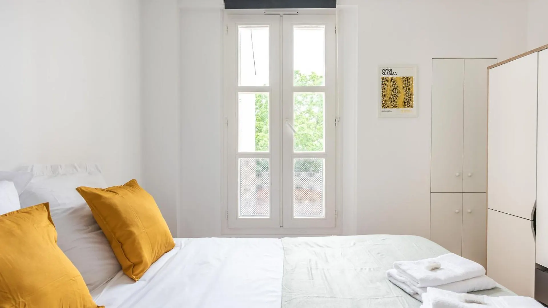 Design - 6 Guests - Buttes Chaumont Apartment